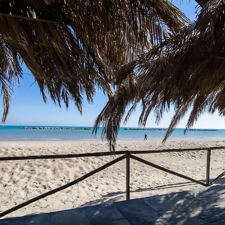 Dimora Fronte Mare Wi-fi 7 Posti Parcheggio Porto San Giorgio
