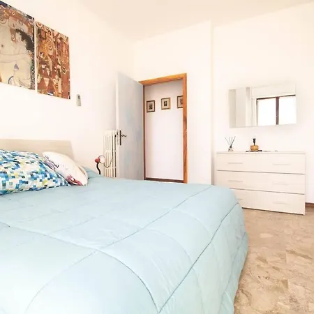 Dimora Fronte Mare Wi-fi 7 Posti Parcheggio Apartment