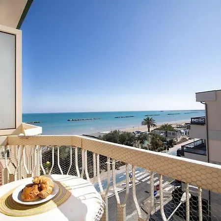Apartment Dimora Fronte Mare Wi-fi 7 Posti Parcheggio *
